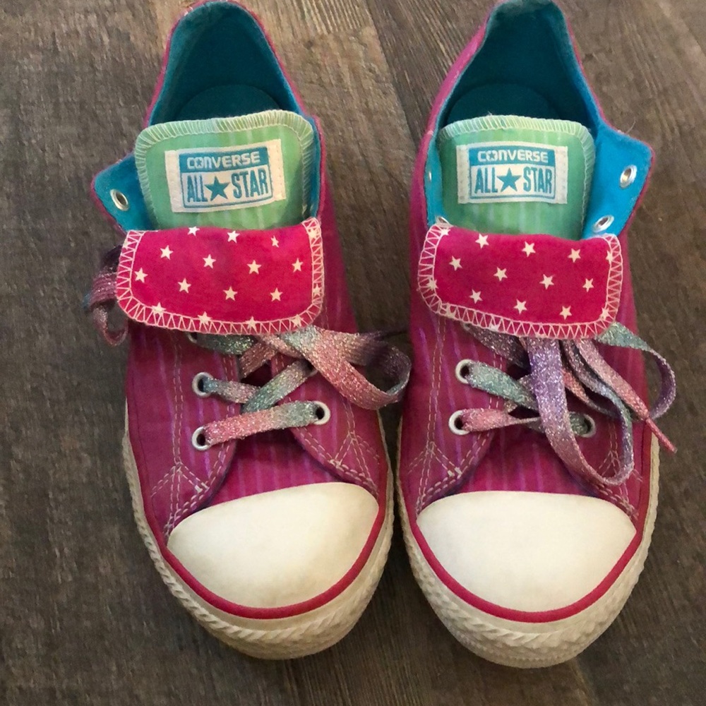 Converse pink striped